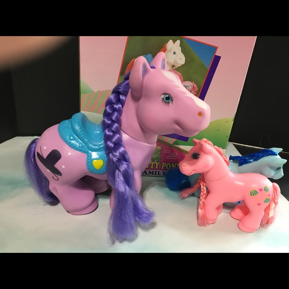 PRETTY PONY FAMILY 90s w/Accessories Giant Size - Picture 12 of 15